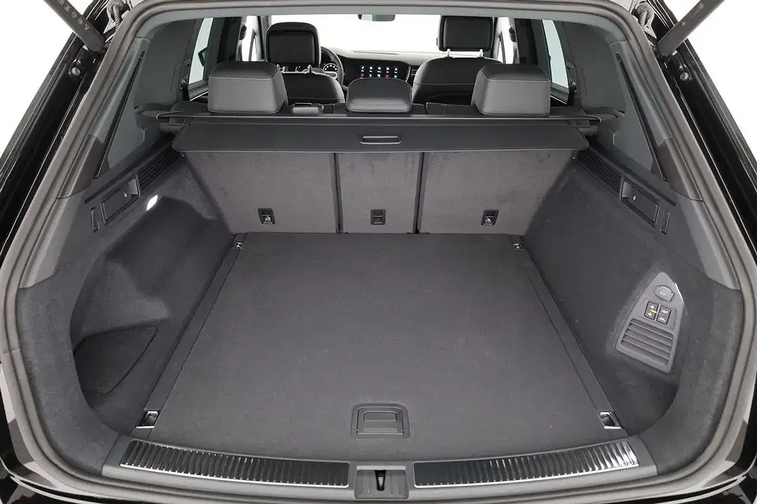 Volkswagen Touareg 3.0 V6 TDI 4Motion R-Line Edition - Thumbnail 13