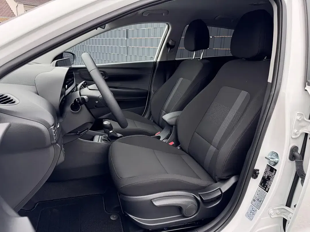 Hyundai i20 AUT Family - Thumbnail 9