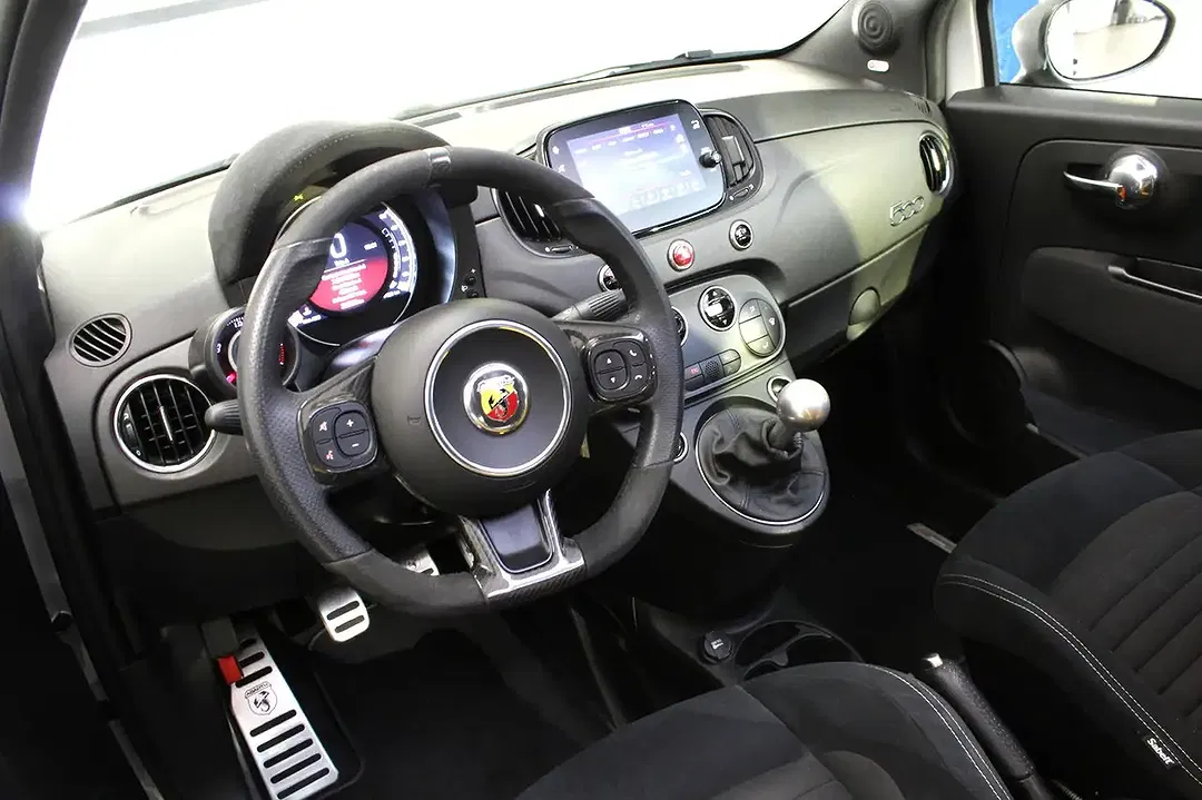 Abarth 695C - Thumbnail 10