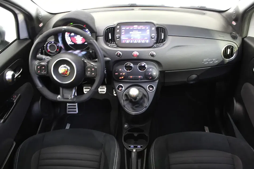 Abarth 695C - Thumbnail 11
