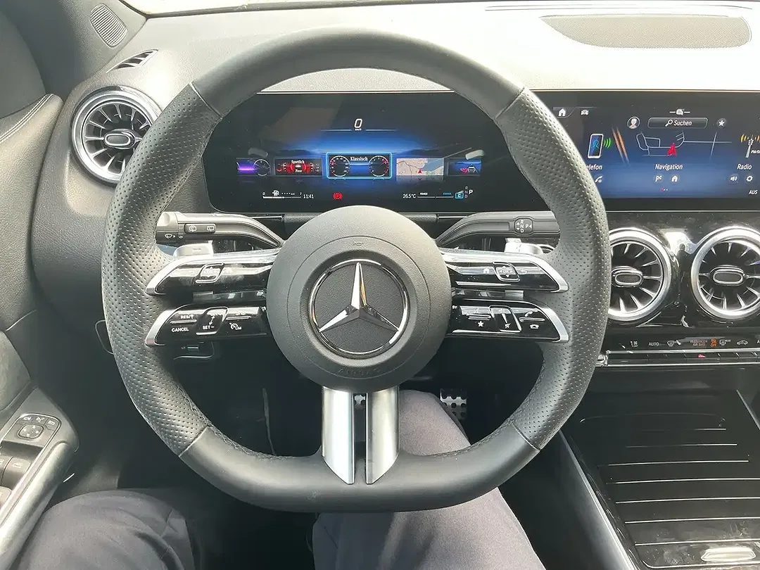 Mercedes-Benz GLA 200 AMG Line Edition - Thumbnail 12