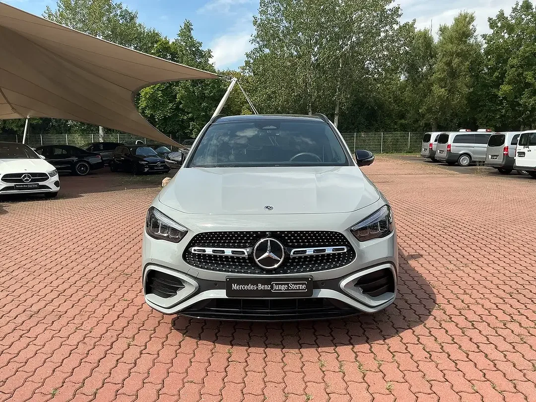 Mercedes-Benz GLA 200 AMG Line Edition - Afbeelding 1