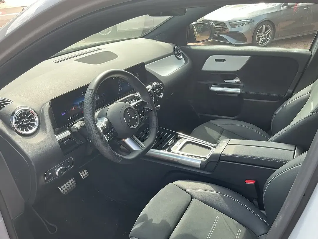 Mercedes-Benz GLA 200 AMG Line Edition - Thumbnail 8