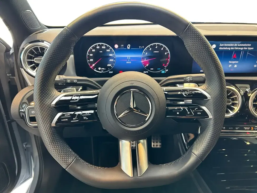 Mercedes-Benz A 200 AUT AMG MBUX Night - Thumbnail 10