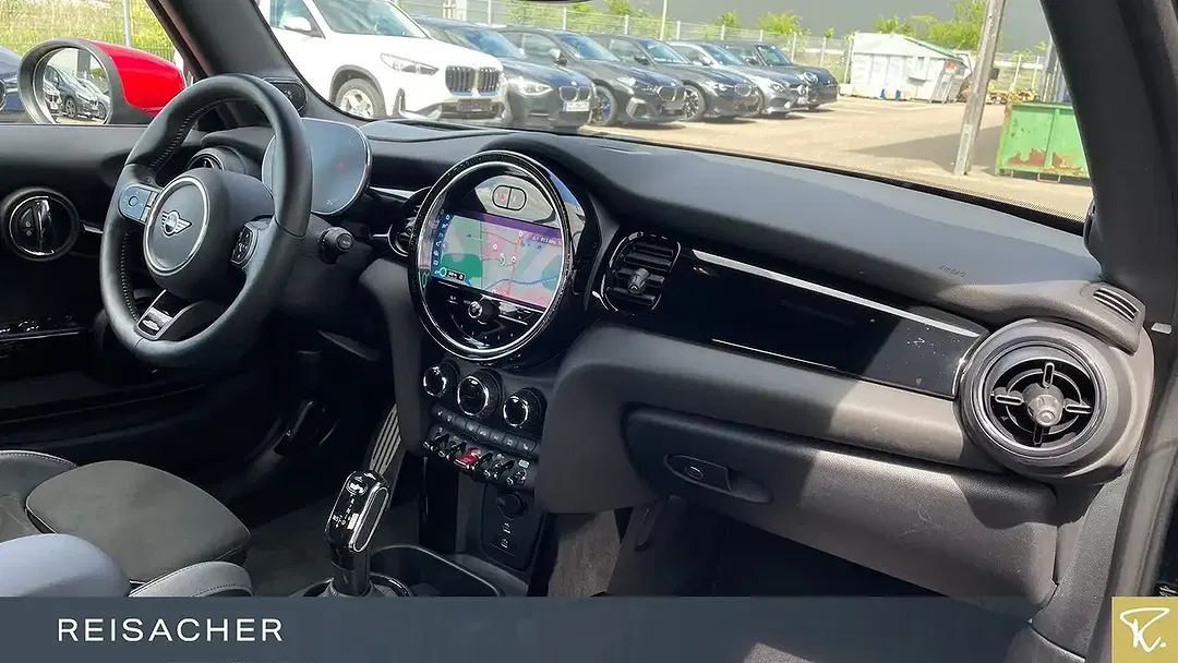 MINI John Cooper Works Cabrio - Thumbnail 13