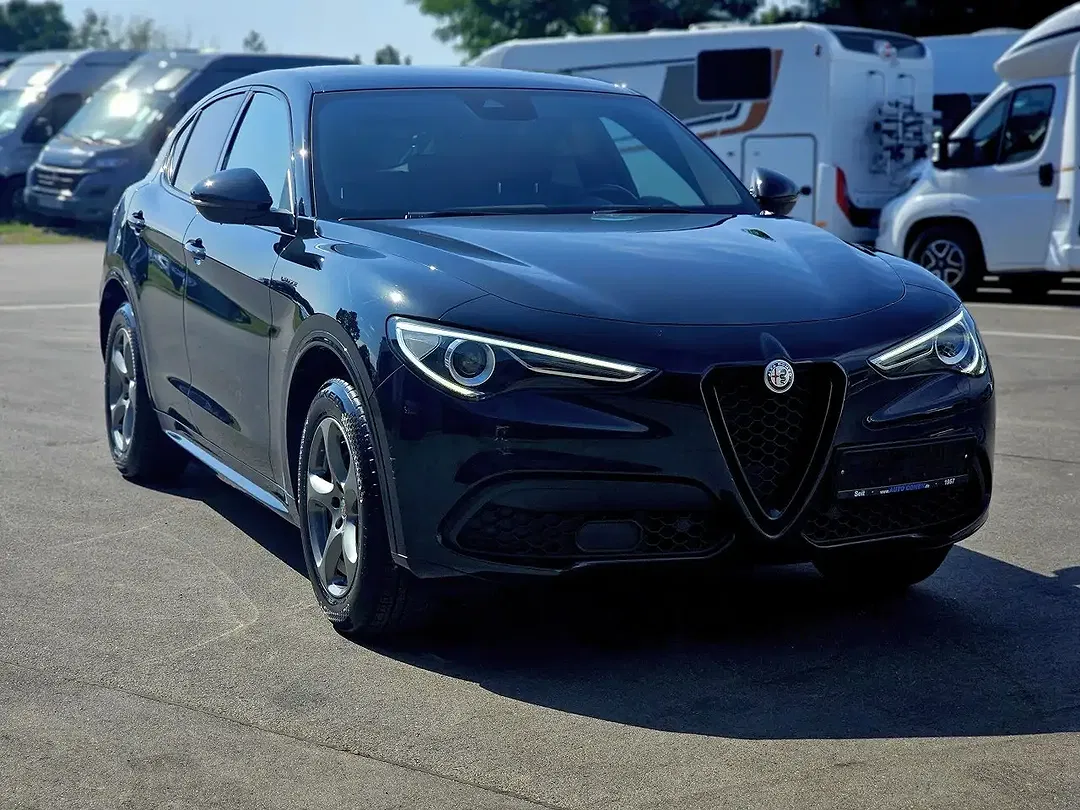 Alfa Romeo Stelvio 2.2 16V Diesel 4x4 Veloce - Thumbnail 4