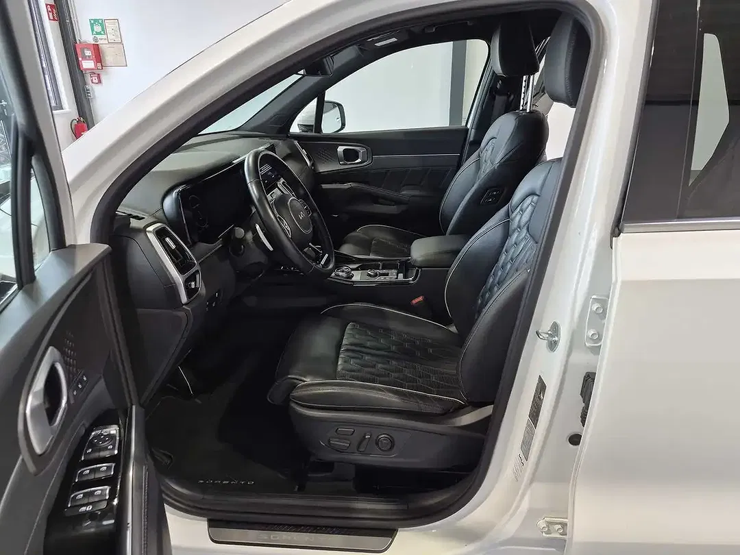 Kia Sorento 1.6 T-GDI Hybrid 4WD - Thumbnail 8