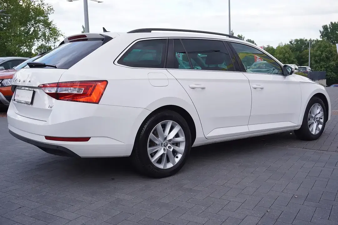 Skoda Superb 1.4 iV Combi Style - Thumbnail 4