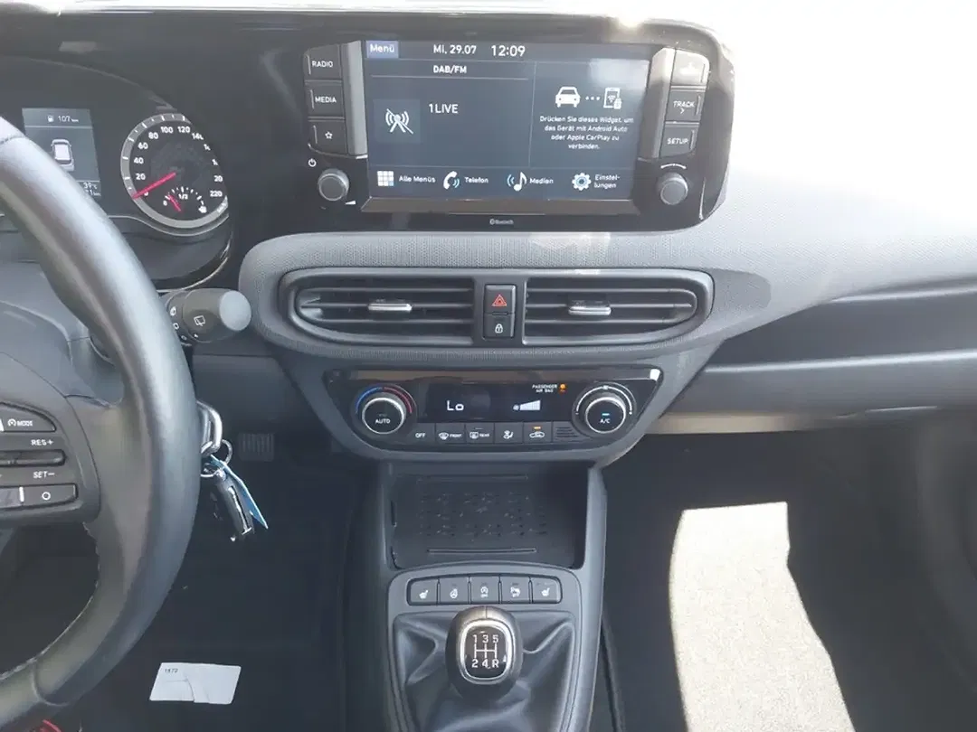 Hyundai i10 Trend - Thumbnail 11