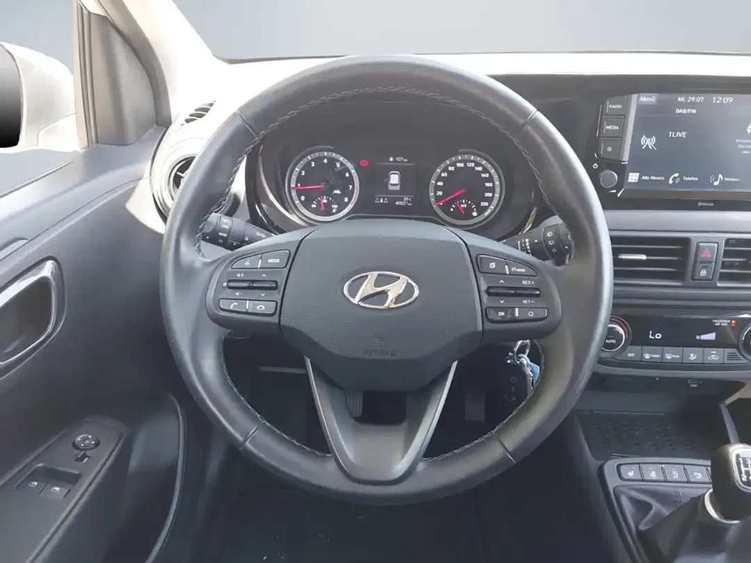 Hyundai i10 Trend - Thumbnail 12