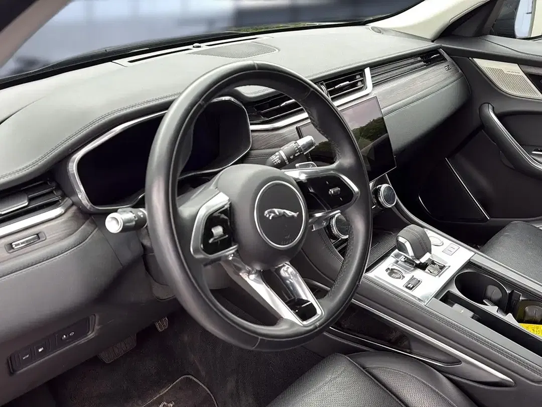 Jaguar F-Pace P400e 4x4 S Black - Thumbnail 7