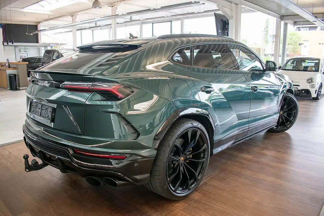Lamborghini Urus V8 Twin-Turbo - Thumbnail 3