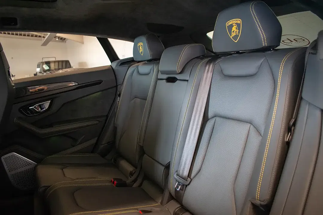 Lamborghini Urus V8 Twin-Turbo - Thumbnail 9