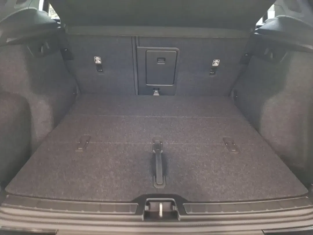 Volvo EX40 Single Motor Plus Dark - Thumbnail 12