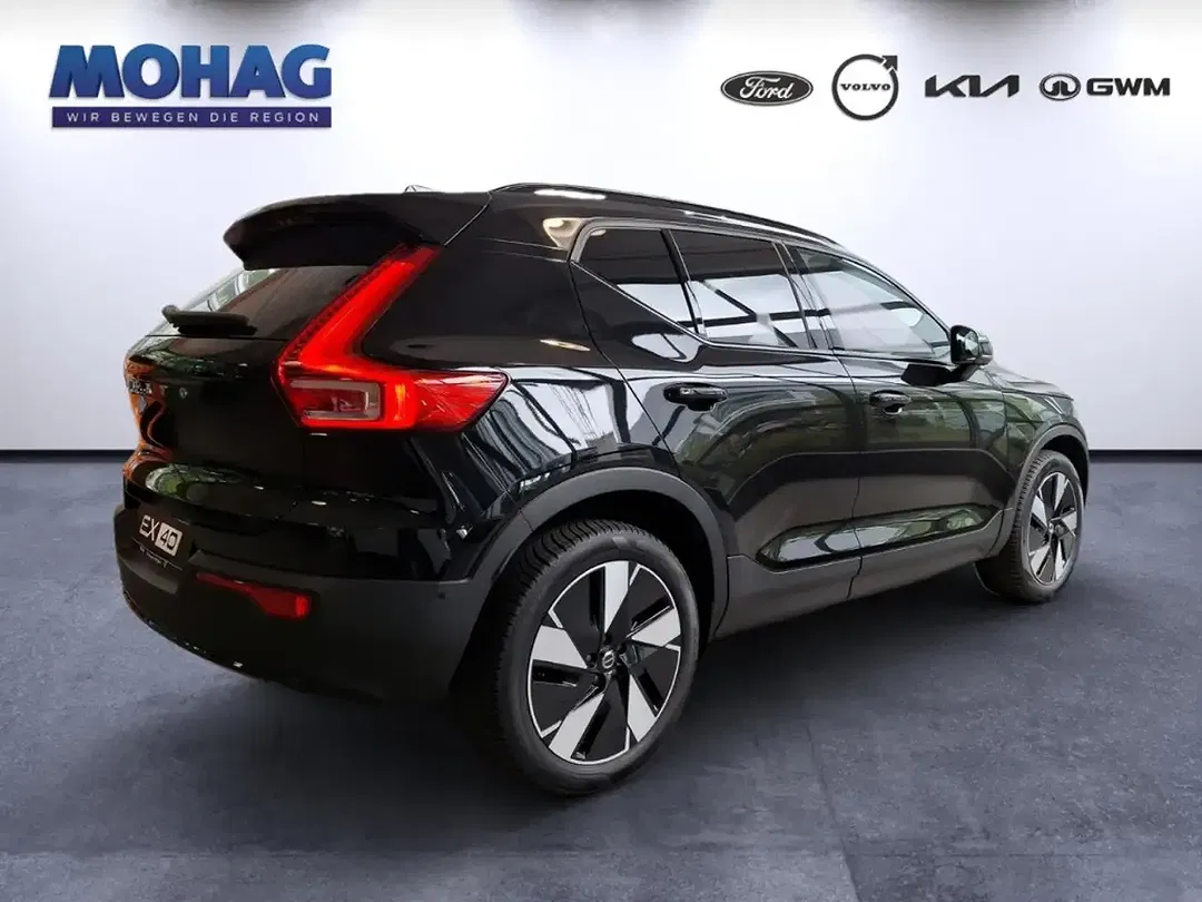 Volvo EX40 Single Motor Plus Dark - Thumbnail 3
