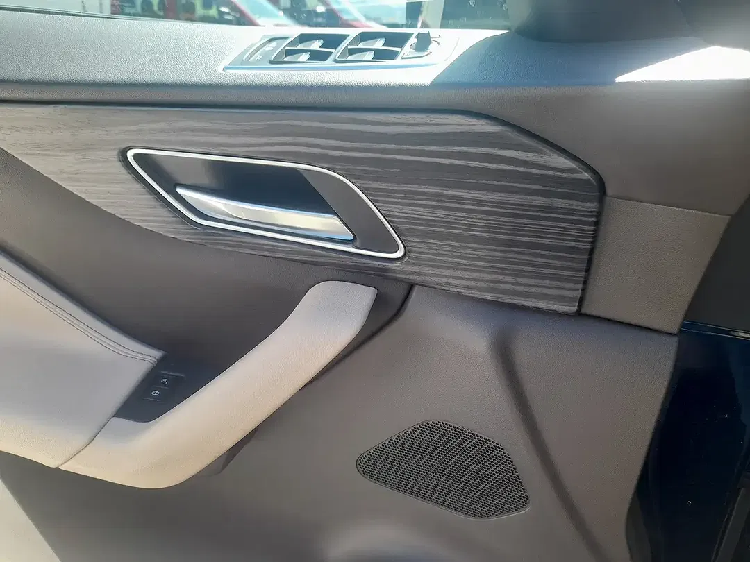 Jaguar F-Pace 20d 4x4 Prestige - Thumbnail 13