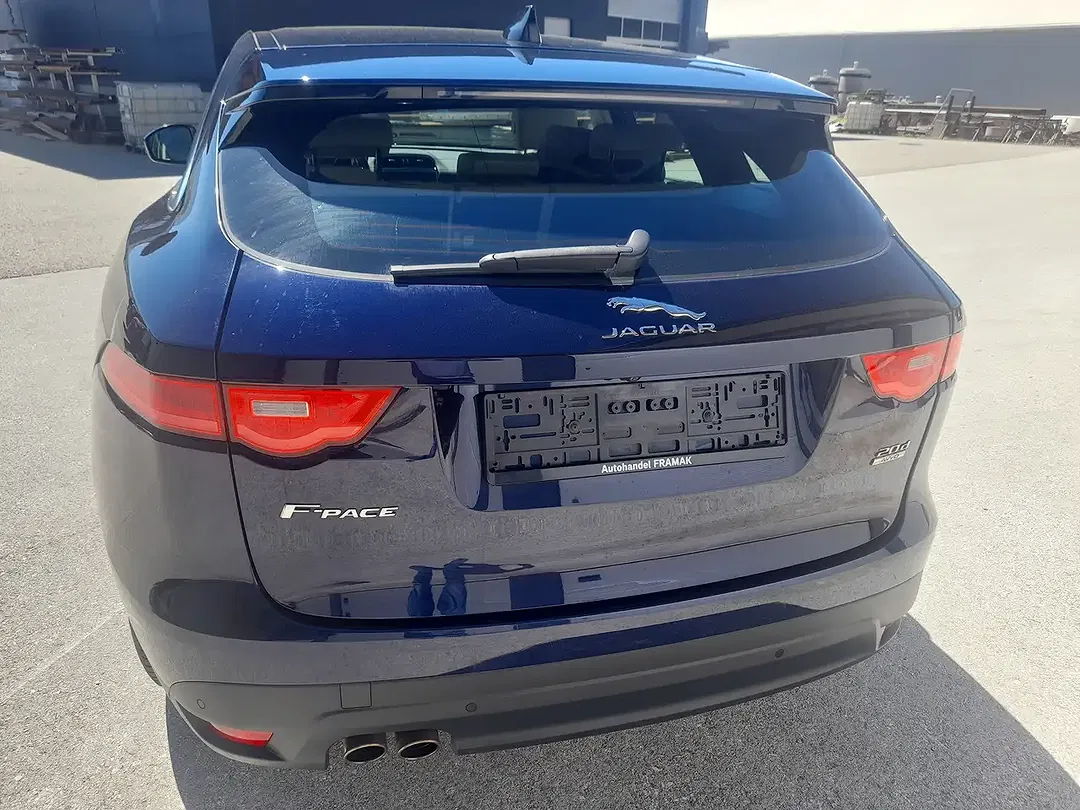 Jaguar F-Pace 20d 4x4 Prestige - Thumbnail 4