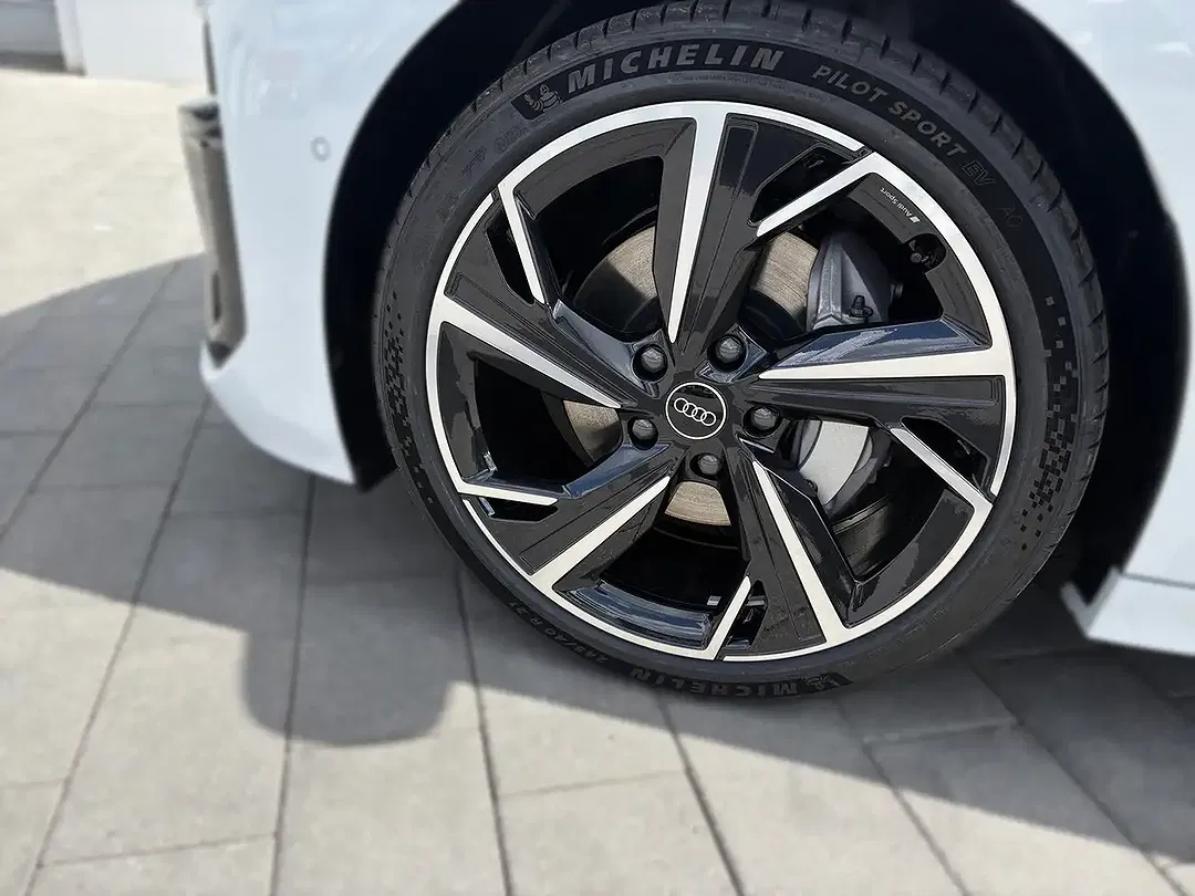Audi A6 e-tron performance Avant - Thumbnail 6
