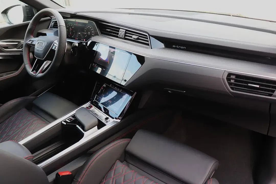 Audi SQ8 e-tron - Thumbnail 12