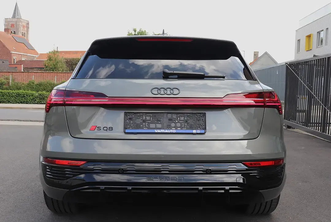 Audi SQ8 e-tron - foto 2