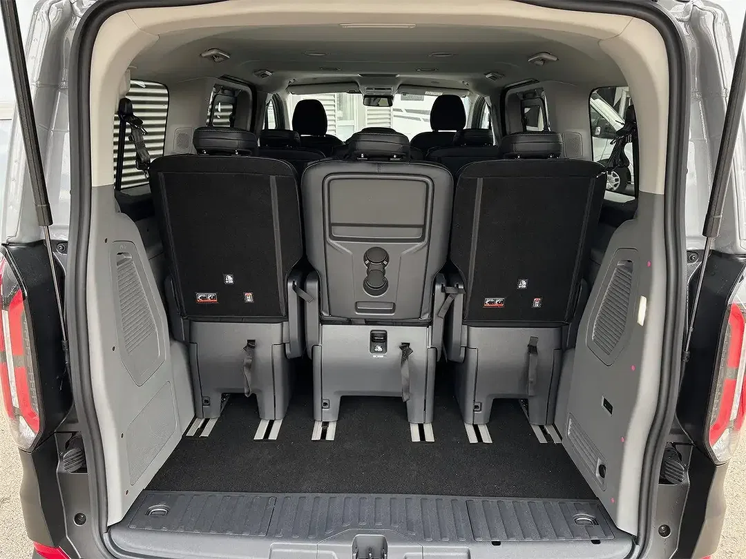 Ford Tourneo Custom PHEV Active - Thumbnail 9