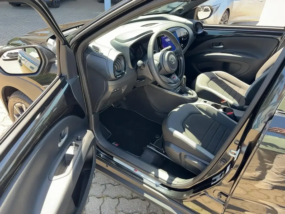 Toyota Aygo X GR Sport - Thumbnail 11