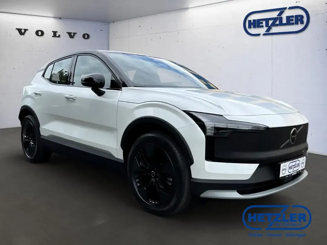 Volvo EX30 AWD Twin Motor Performance Ultra Cross Country - Thumbnail 2