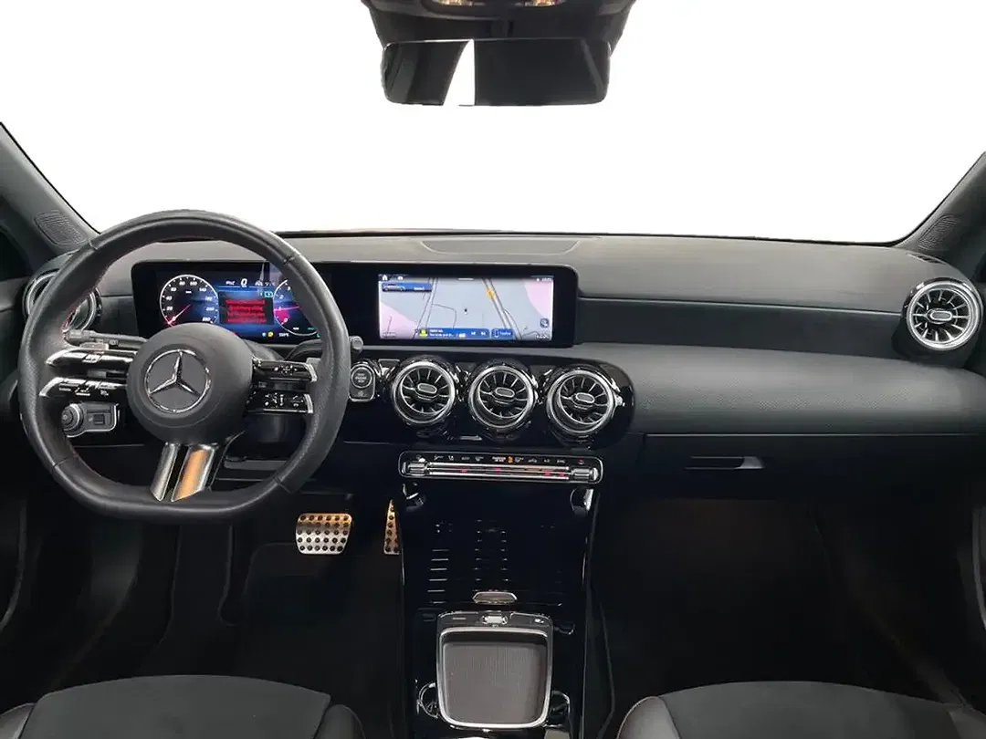 Mercedes-Benz A 180 AMG MBUX - Thumbnail 10