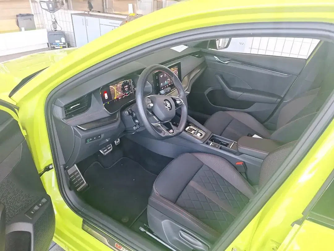 Skoda Octavia iV vRS Combi - Thumbnail 7