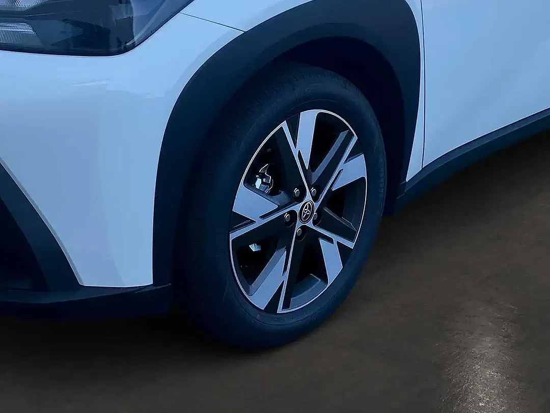 Toyota Aygo X 1.5 Hybrid Active - Thumbnail 13