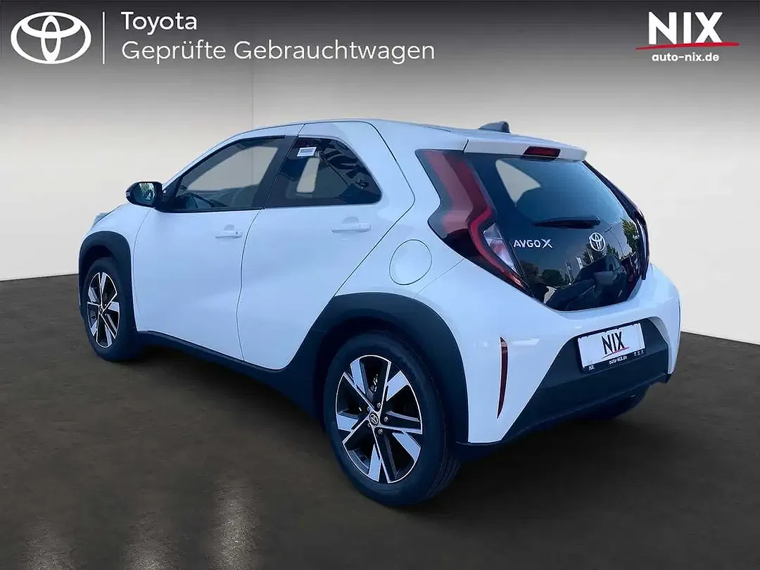 Toyota Aygo X 1.5 Hybrid Active - foto 2