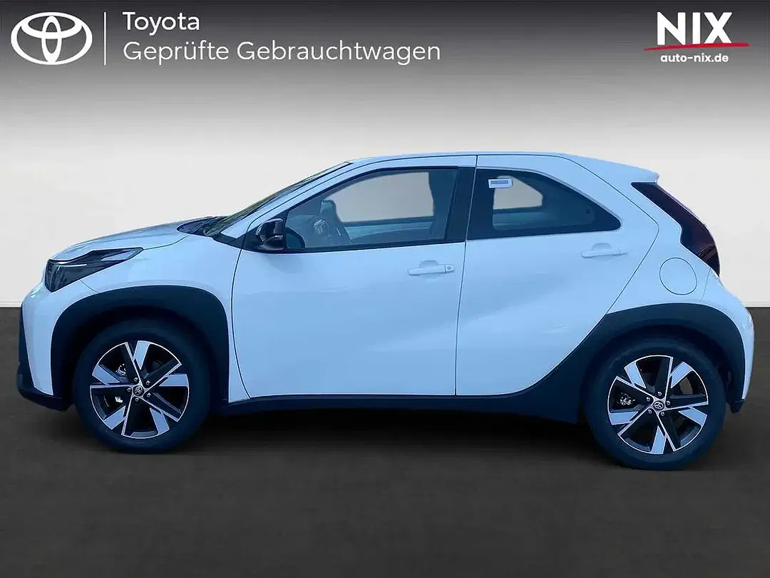 Toyota Aygo X 1.5 Hybrid Active - Thumbnail 3