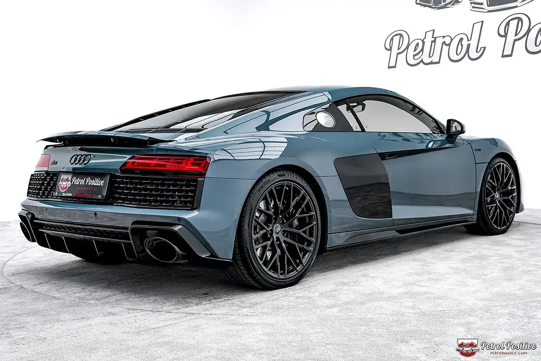 Audi R8 5.2 V10 FSI quattro - Thumbnail 25