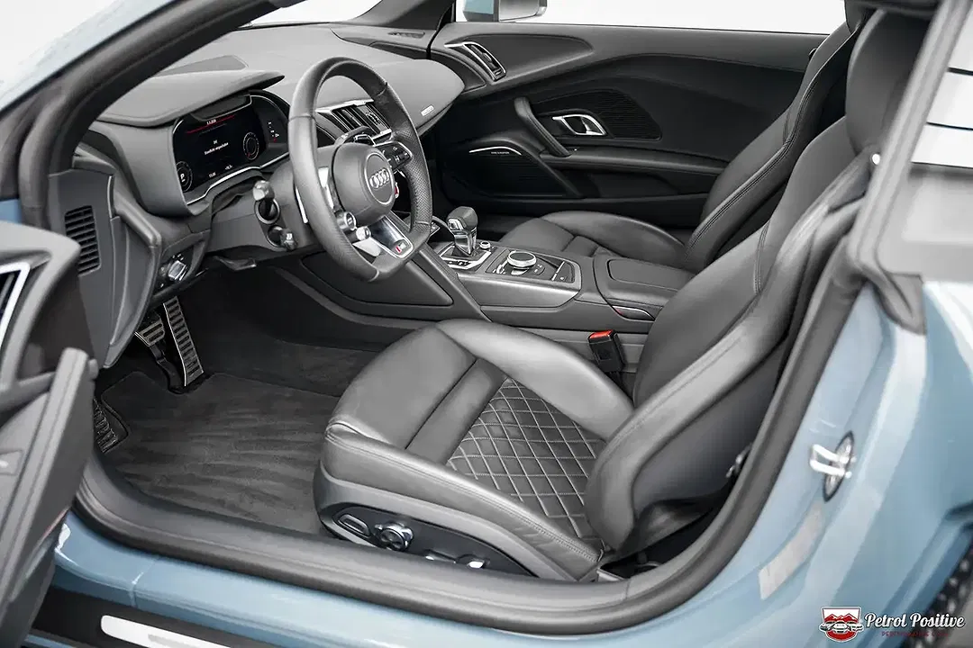 Audi R8 5.2 V10 FSI quattro - Thumbnail 34