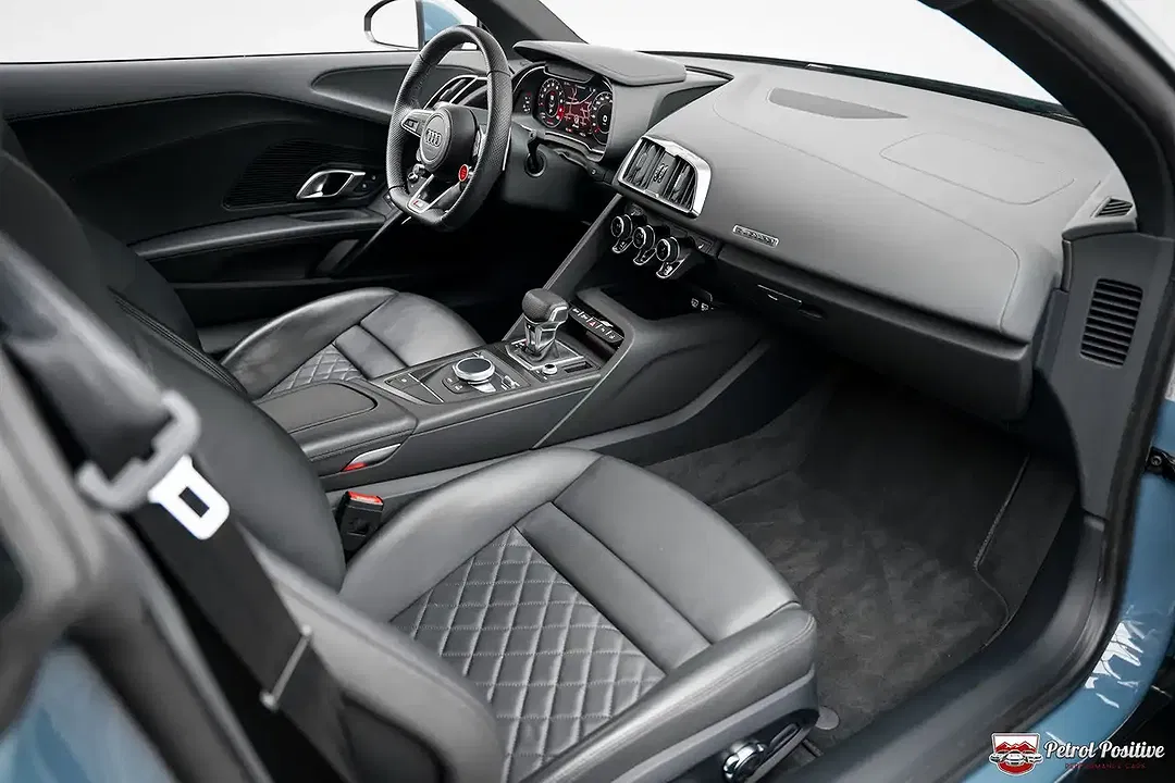 Audi R8 5.2 V10 FSI quattro - Thumbnail 46