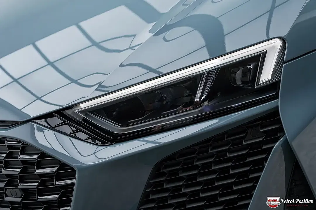 Audi R8 5.2 V10 FSI quattro - Thumbnail 5