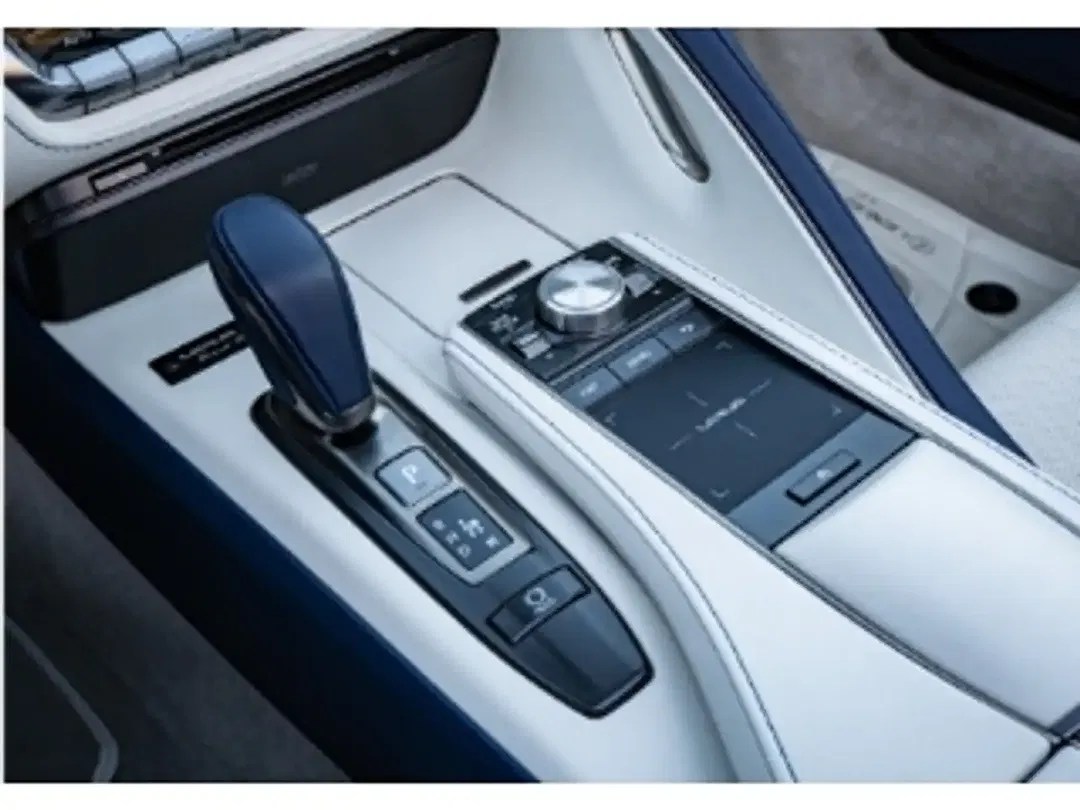 Lexus LC 500 Cabriolet - foto 15
