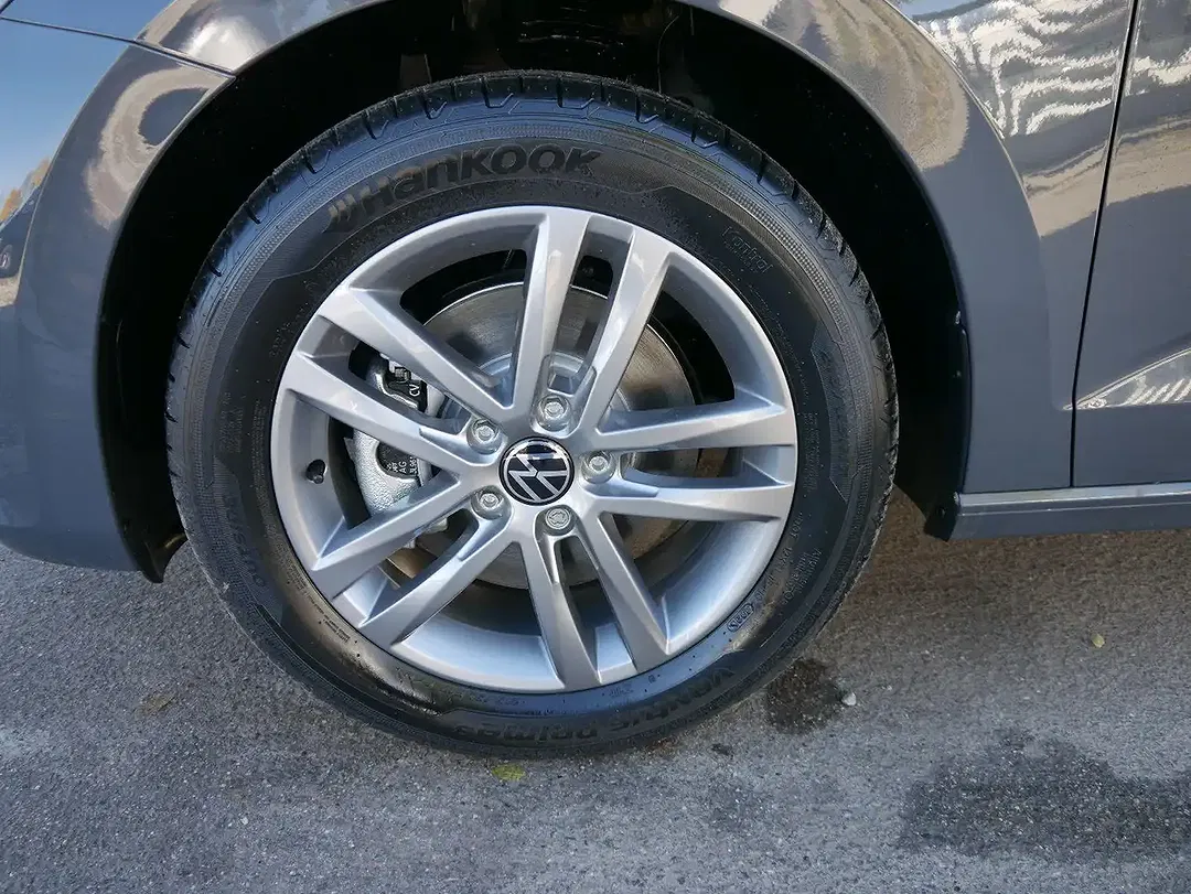 Volkswagen Touran 1.5 TSI DSG Comfortline - Thumbnail 3