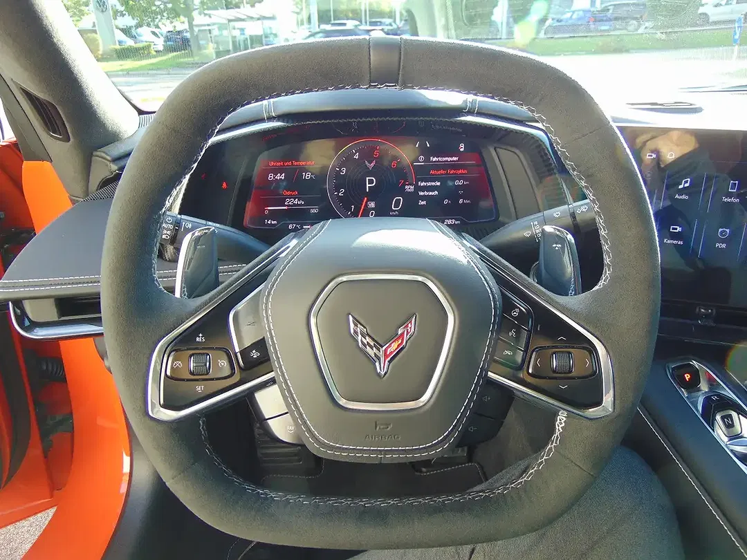 Corvette C8 Convertible 3LT - Thumbnail 13