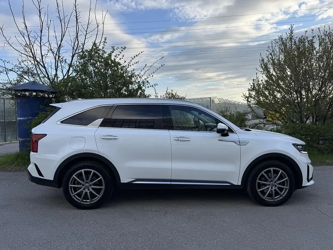 Kia Sorento 4WD - foto 2