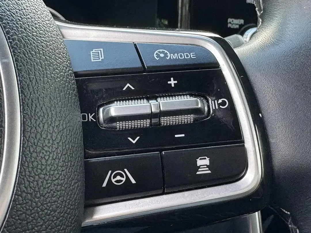 Kia Sorento 4WD - Thumbnail 21