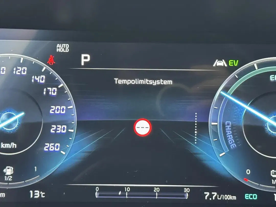 Kia Sorento 4WD - Thumbnail 24