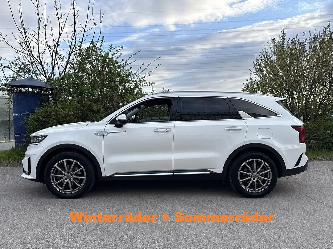 Kia Sorento 4WD - Thumbnail 5