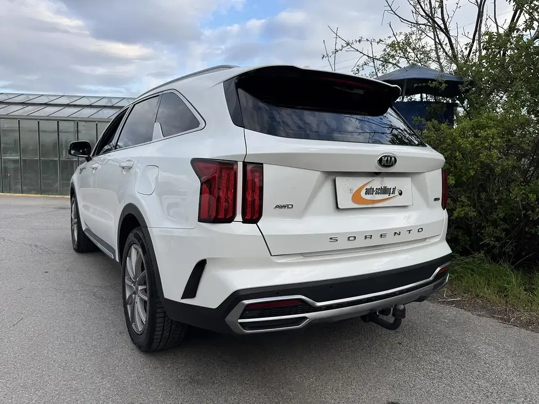 Kia Sorento 4WD - Thumbnail 6