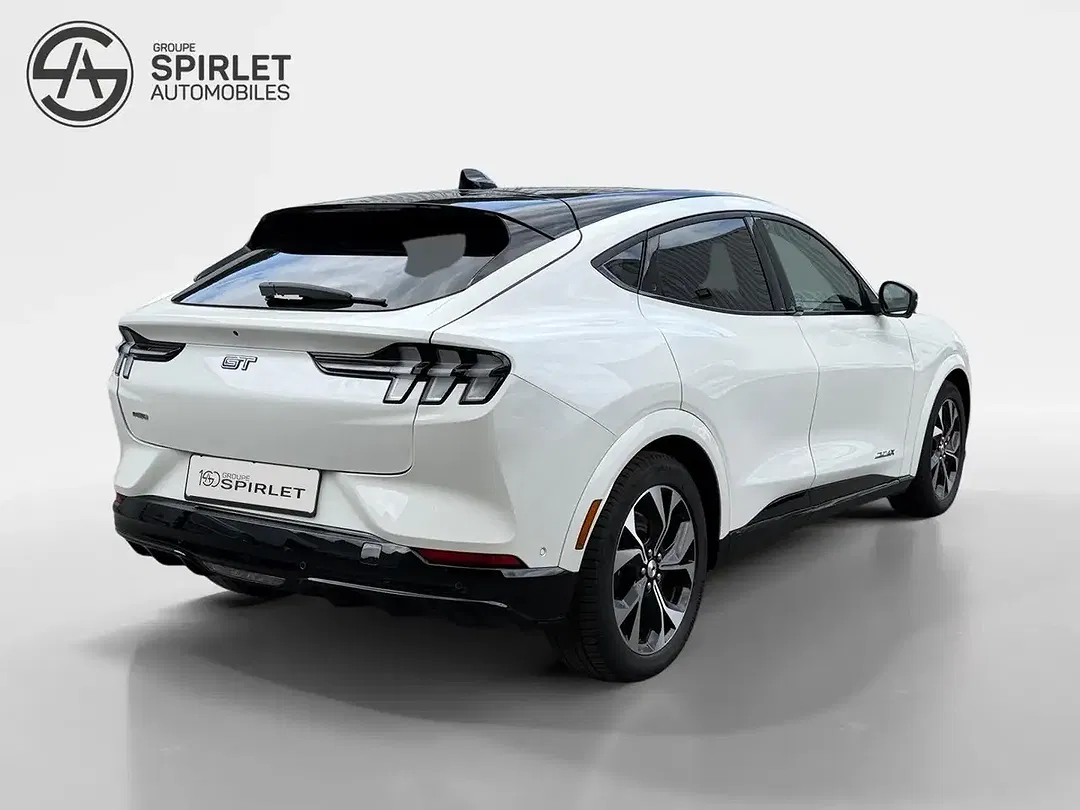 Ford Mustang Mach-E GT - Thumbnail 6