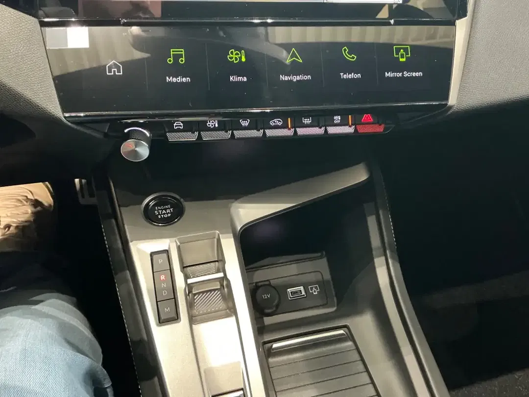Peugeot 408 136 Hybrid GT - foto 14