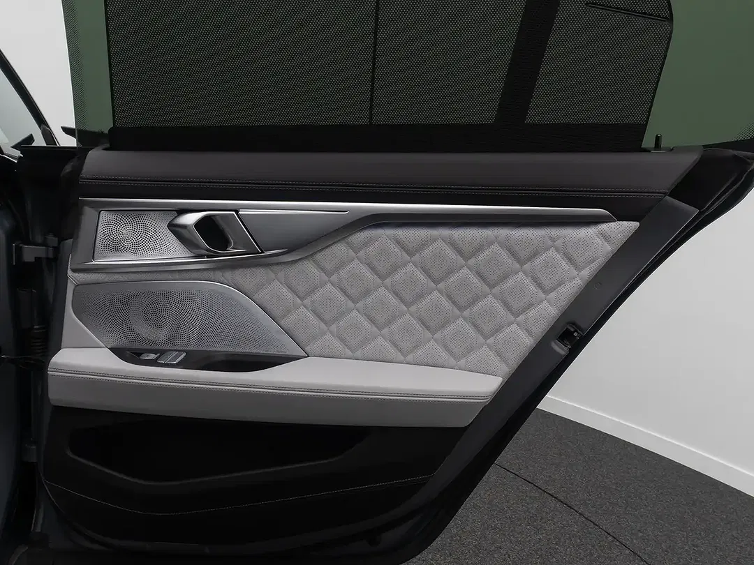 BMW M8 Competition Gran Coupe - Thumbnail 16