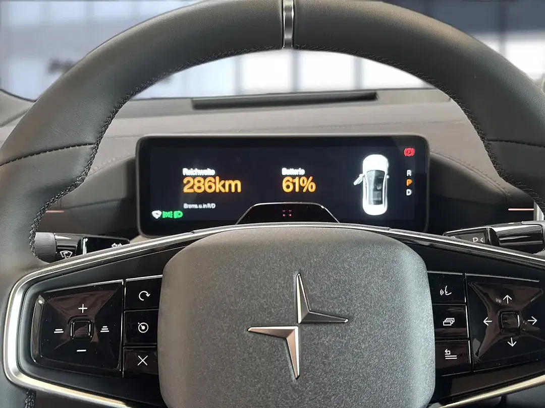 Polestar 4 Long Range - Thumbnail 10