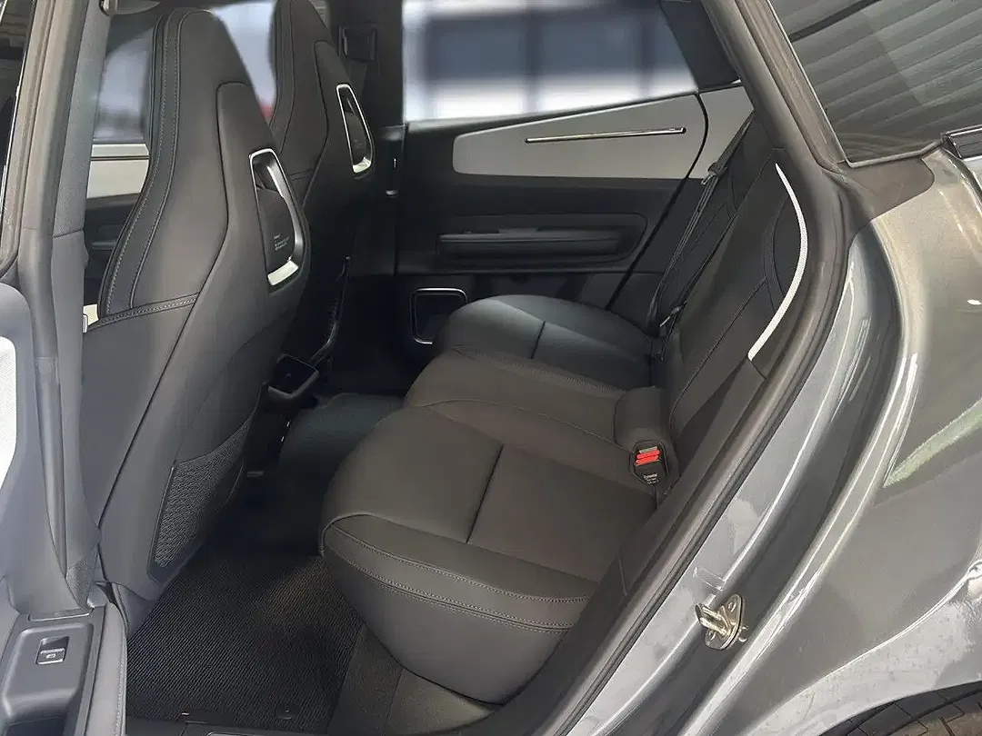 Polestar 4 Long Range - Thumbnail 13