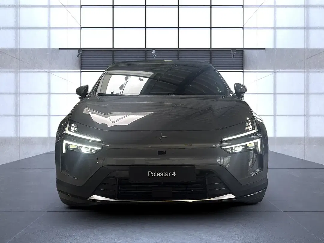 Polestar 4 Long Range - Thumbnail 4